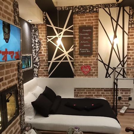 Studio Apartman Black & White Centar Sarajevo Free Parking Dış mekan fotoğraf