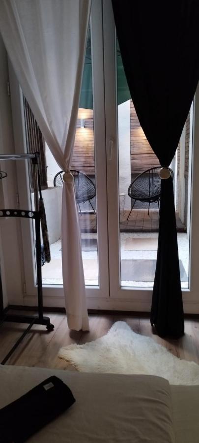 Studio Apartman Black & White Centar Sarajevo Free Parking Dış mekan fotoğraf